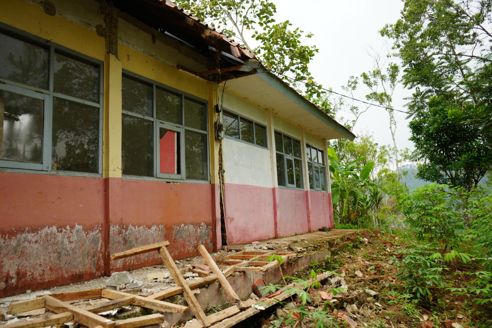 Bencana Tanah Gerak Diberlakukan Masa Tanggap Darurat 12 Hari di Cigombong