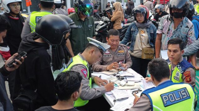 125 Pelangar H+5 Operasi Keselamatan Berlalulintas Mahakam Polresta Balikpapan, Berjalan Penindakan Penertiban BerLalulintas