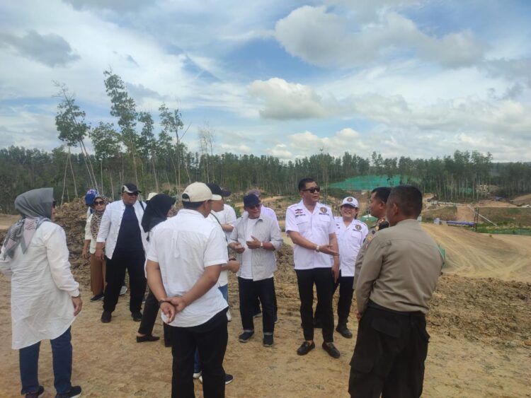 Kunjungan Kerja Staf Khusus INKOPPOL Mabes Polri ke Pembangunan IKN di Kecamatan Sepaku, Kabupaten Penajam Paser Utara Kunjungan Kerja Staf Khusus INKOPPOL Mabes Polri ke Pembangunan IKN di Kecamatan Sepaku, Kabupaten Penajam Paser Utara
