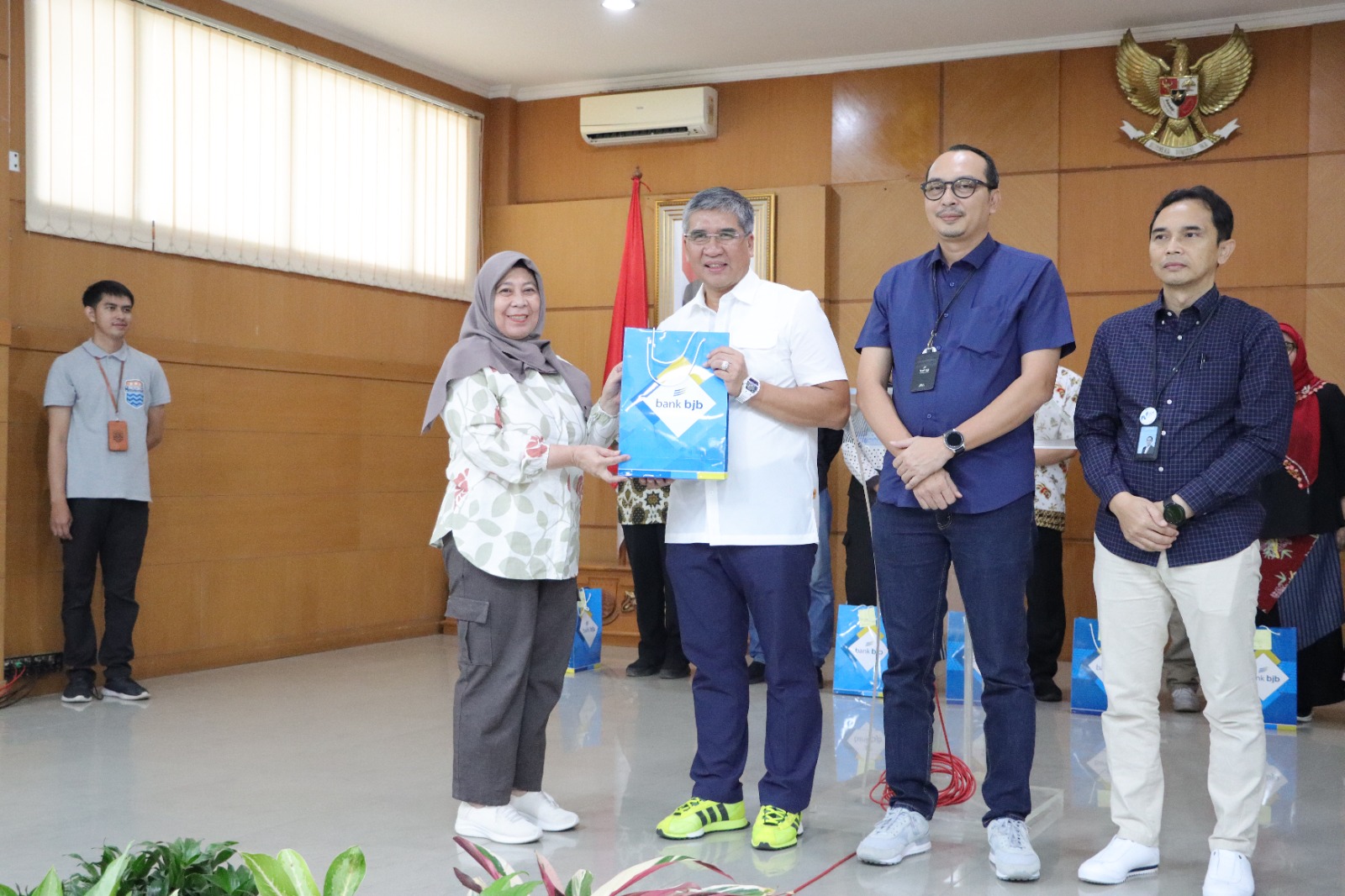 Pemkot Cimahi Bersama Bank Bjb Lakukan Akad Dan Implementasi Penggunaan Kartu Kredit Pemerintah Daerah (KKPD)