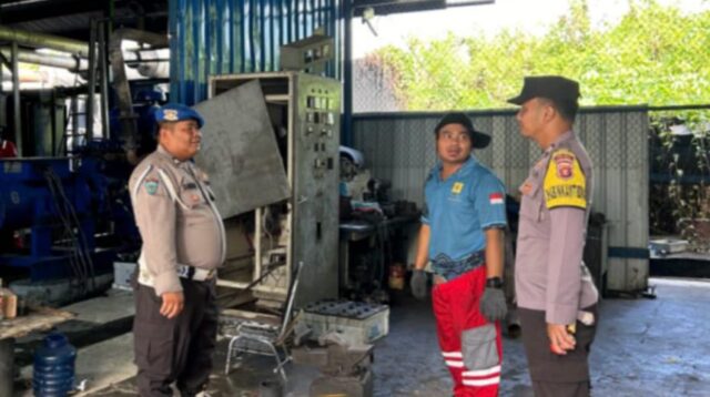 Cegah Munculnya Aksi Premanisme, Polsek Long Iram Melaksanakan Patroli