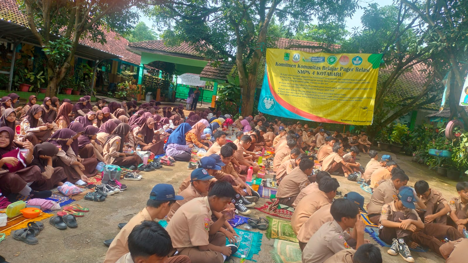 SMP Negeri 4 Kotabaru Karawang Gelar Doa Bersama Menyambut Bulan Suci Ramadhan