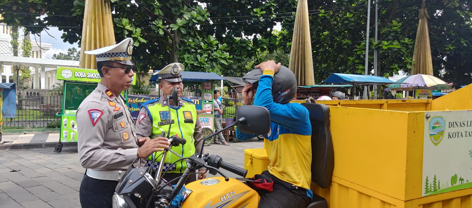 Operasi Keselamatan Lodaya 2024 Polres Tasikmalaya Kota, Jelang Ramadhan Bagikan Helm Gratis dan Sampaikan Himbauan Tertib Berlalulintas