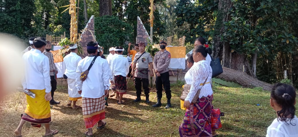 Personel Polsek Tambora Laksanakan Pengamanan Perayaan Hari Raya Nyepi 1946 H