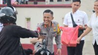Peduli Sesama Polres Bontang Berbagi Takjil di Bulan Ramadhan