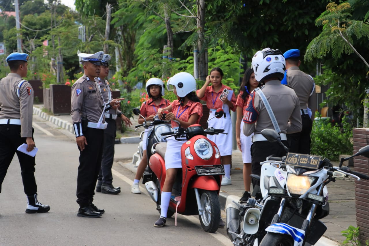 Operasi Keselamatan, Polisi Temukan Banyak Pengendara Tidak Menggunakan Helm SNI