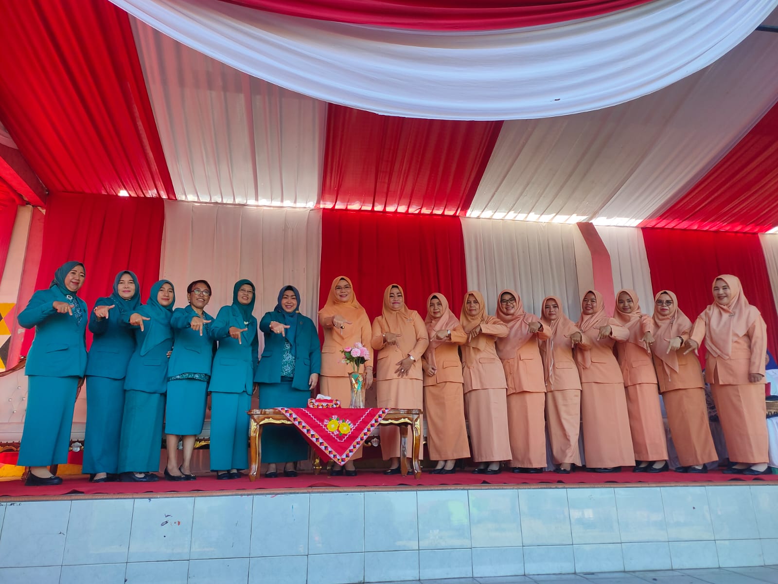 Pemkab Tanggamus Melaksanakan Upacara Bendera Dalam Rangka Memperingati HUT Kabupaten Tanggamus ke-27 Tahun 2024