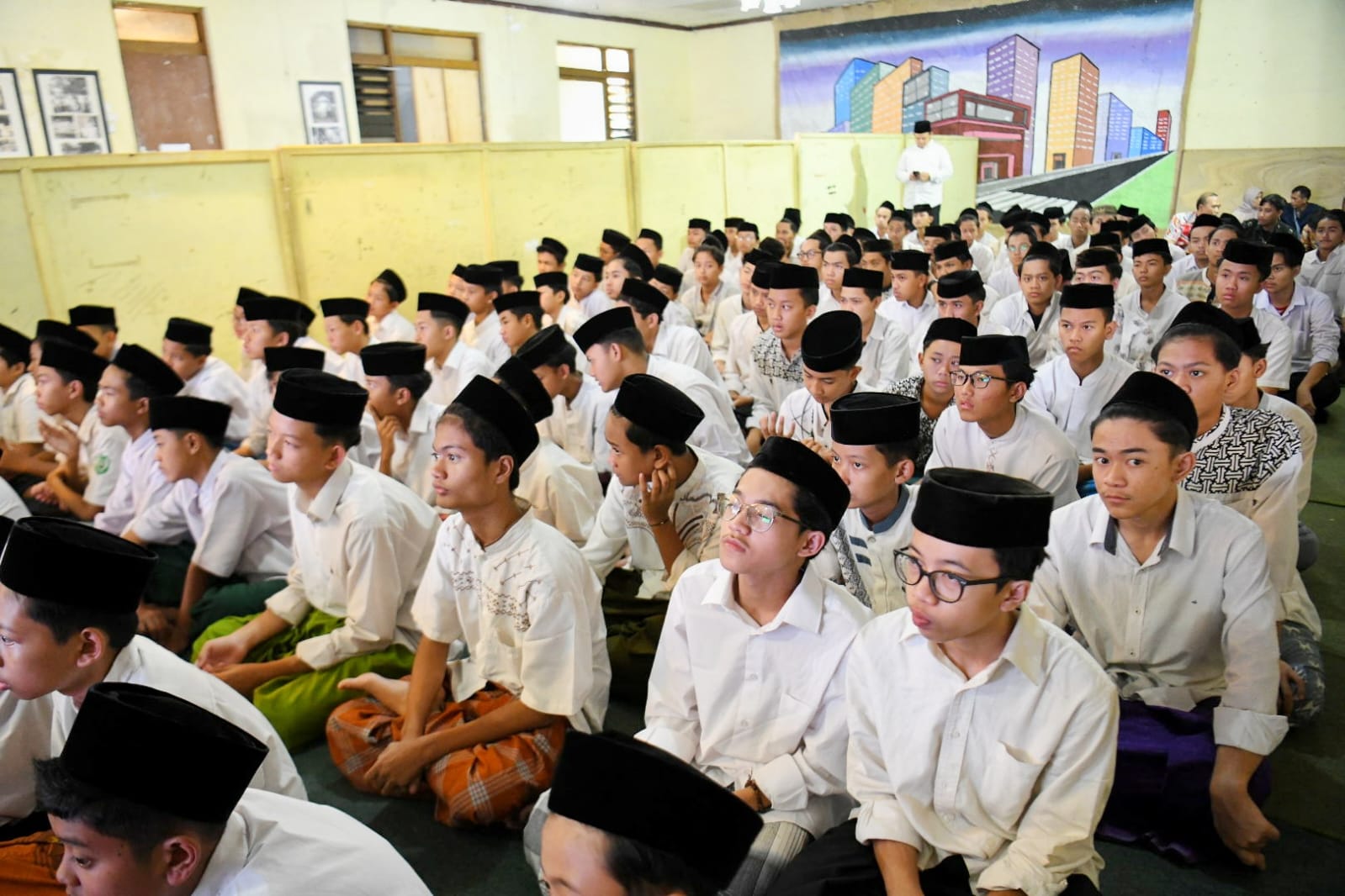 Penjabat Gubernur Bey Machmudin Apresiasi Jurnalis Santri IJTI