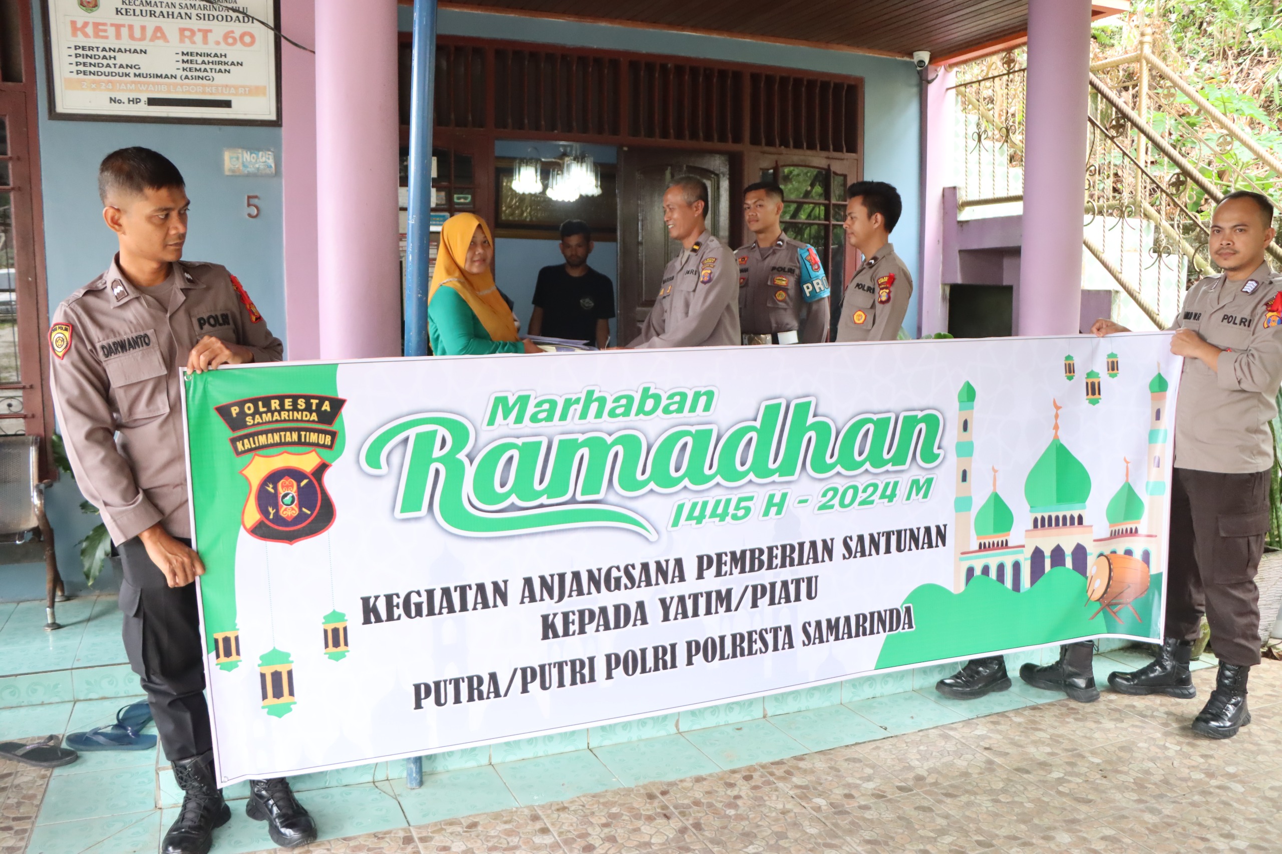 Bag SDM Polresta Samarinda Jenguk Anggota Yang Sakit dan Berikan Dukungan Moral