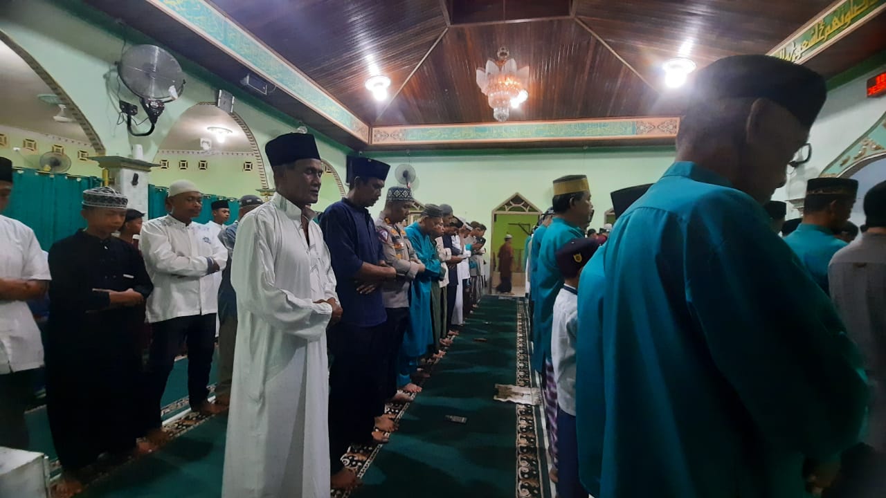 Berikan Manfaat Investasi Bagi Masyarakat, Polsek Muara Badak, Muspika Dan Perusahaan Gelar Bukber