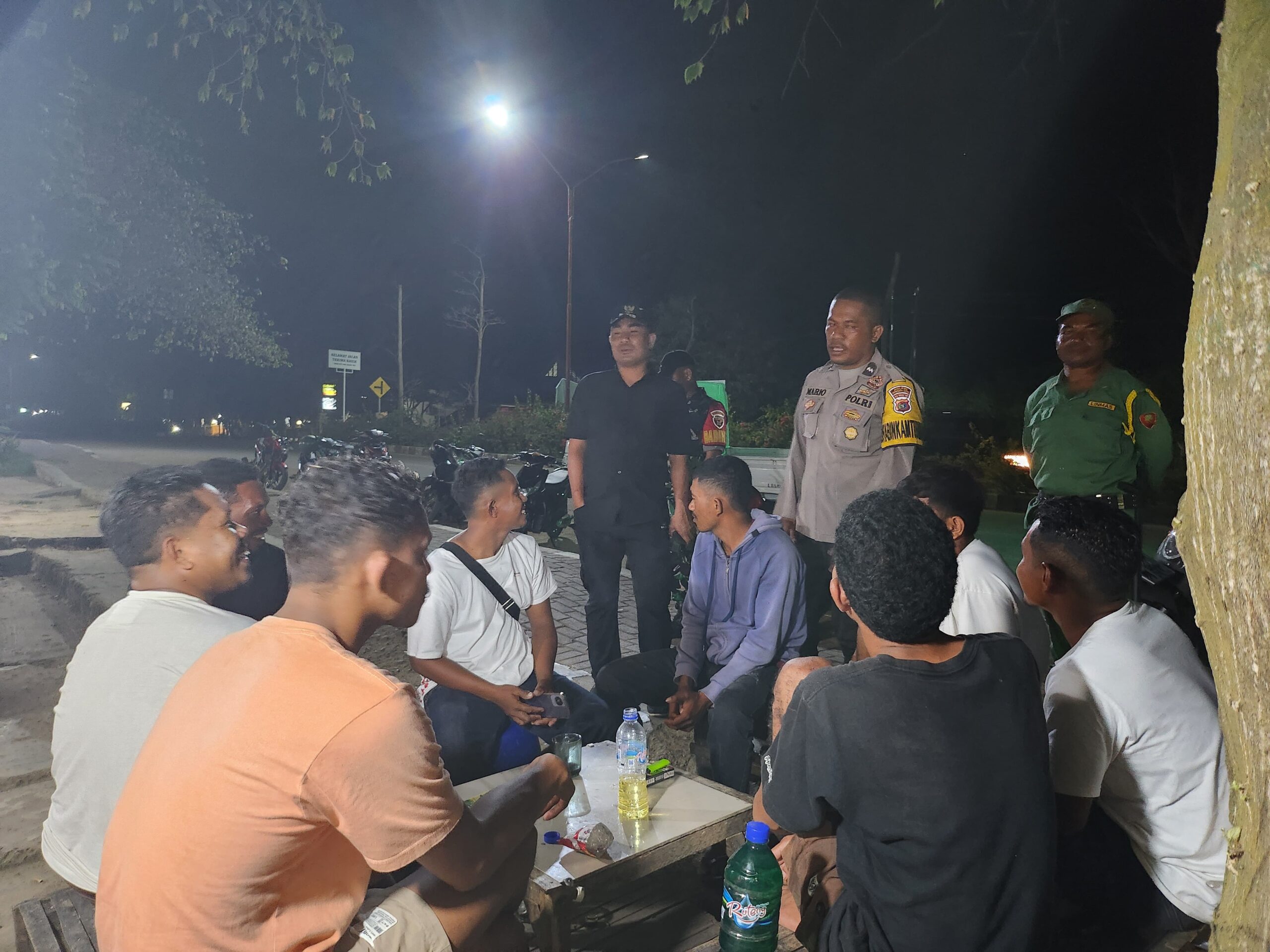 Malam Minggu, TNI-Polri Bersama Pemdes Batu Cermin Laksanakan Patroli Gabungan