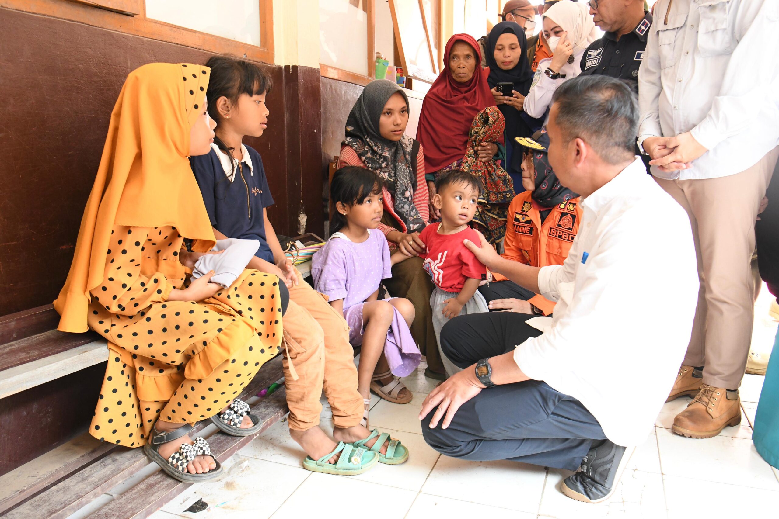 Bey Machmudin Tinjau Lokasi Banjir Bandang dan Longsor di Cipongkor, Tim Evakuasi Temukan Tiga Jenazah