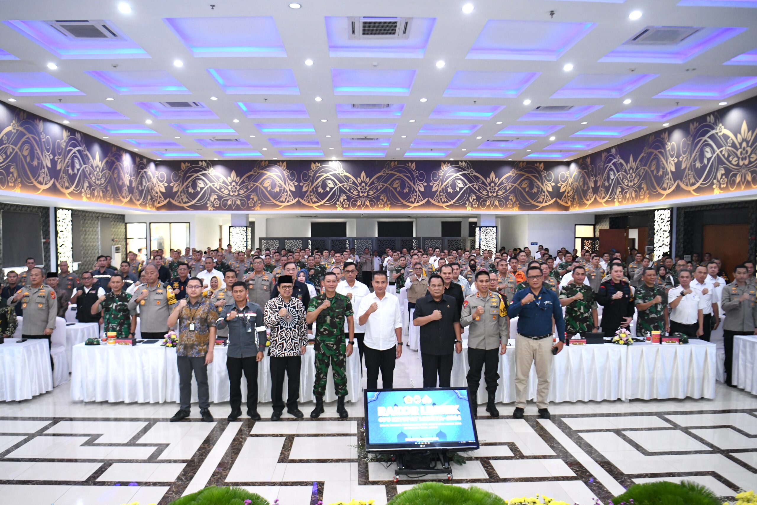 Bey Machmudin Pastikan Pelaksanaan Mudik di Jabar Berjalan Lancar dan Nyaman, Sebanyak 320 Lubang Jalan Dipastikan Rampung H-10 Lebaran,