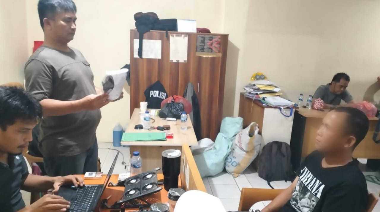 Tim Gabungan Tekab 308 Presisi Polres Tanggamus Tangkap Pelaku Curas atau Pemerasan saat Kabur ke Banten,