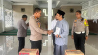 Jumat Berkah, Polres Tasikmalaya Kota Berikan Paket Sembako di Pesantren Lembur Cahaya