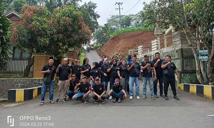 Bagi 500 Takjil Gema Puasa Ramadhan, Wujud Kepedulian PAC GRIB JAYA Gunungtanjung