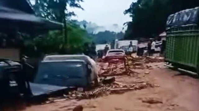 14 Warga Tewas, 9 Hilang Terseret Arus Banjir dan Tertimbun Longsor Di Kabupaten Pesisir Selatan