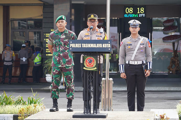 Kapolres Tasikmalaya Kota Didampingi Dandim 0612, Pimpin Pelaksanaan Apel Gelar Pasukan Ops Keselamatan Lodaya T.A 2024 Kapolres Tasikmalaya Kota Didampingi Dandim 0612, Pimpin Pelaksanaan Apel Gelar Pasukan Ops Keselamatan Lodaya T.A 2024