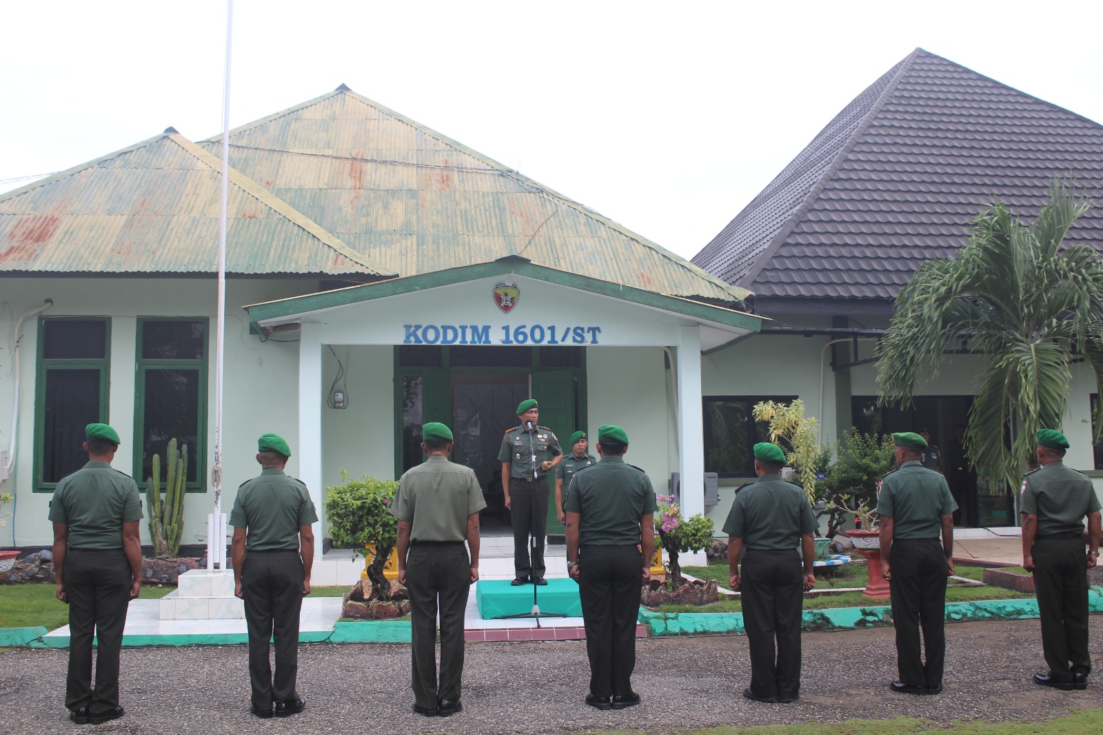 Dandim 1601/Sumba Timur Pimpin Korp Raport Kenaikan Pangkat Bagi Personel Kodim 1601/Sumba Timur.