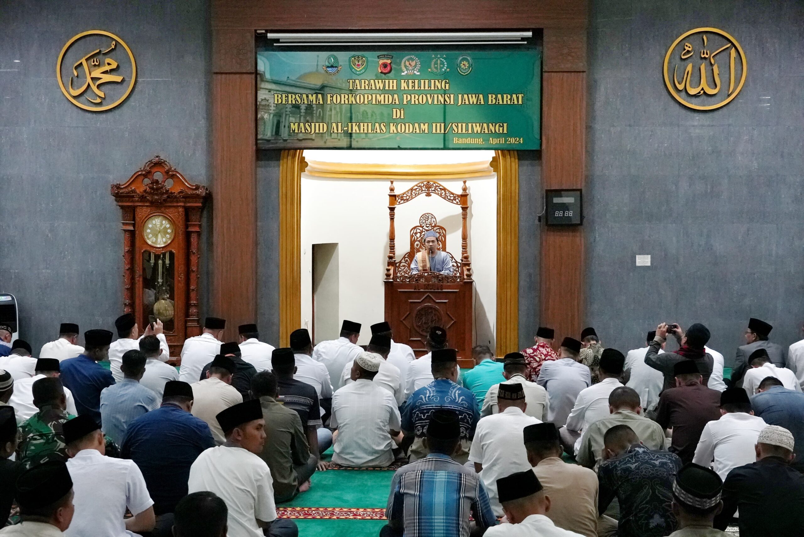 Tarawih Keliling, Sekda Herman Suryatman Silaturahmi dengan Forkopimda Jabar