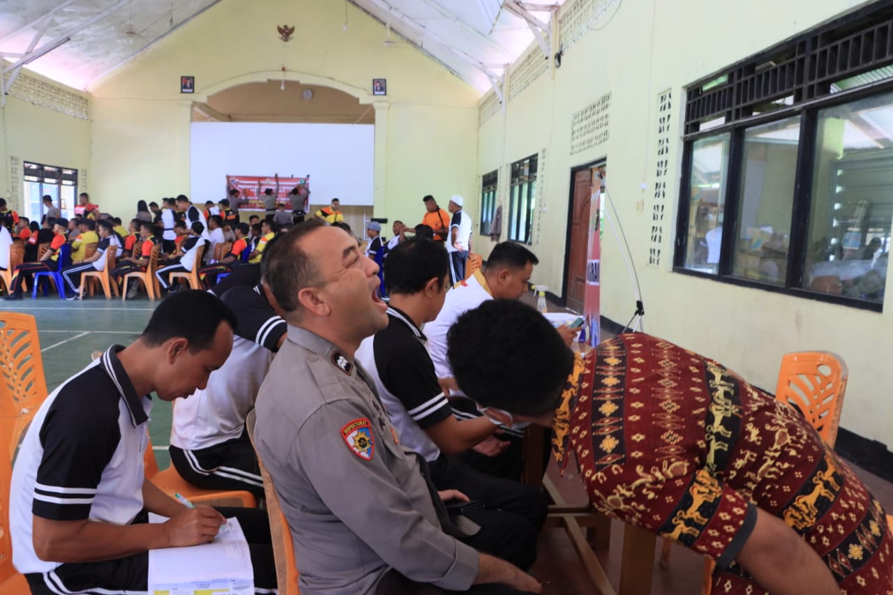 Deteksi Dini, Personil Polri di Labuan Bajo Ikuti Pemeriksaan Kesehatan Berkala