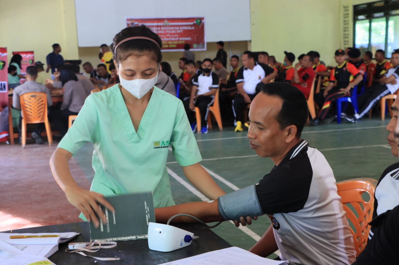 Deteksi Dini, Personil Polri di Labuan Bajo Ikuti Pemeriksaan Kesehatan Berkala