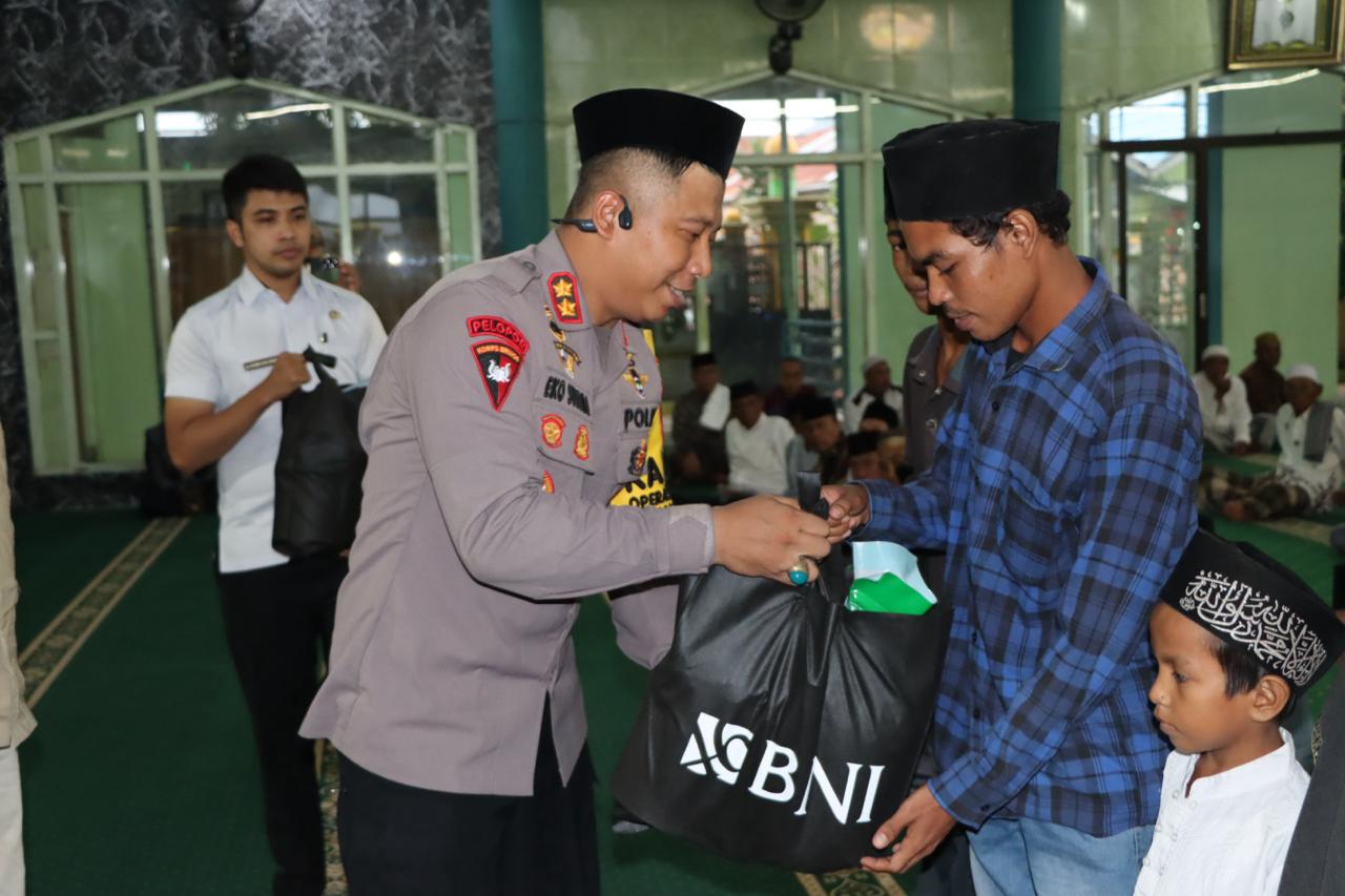 Kapolda NTB Diwakili Kapolres Bima Safari Ramadhan Bersama Forkompinda di Masjid Al-Hidayah Desa Talabiu