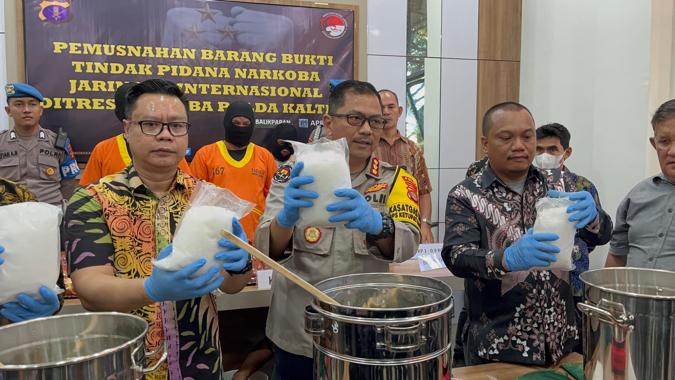 Gelar Konferensi Pers, Polda Kaltim Musnahkan 31.824 Gram Sabu