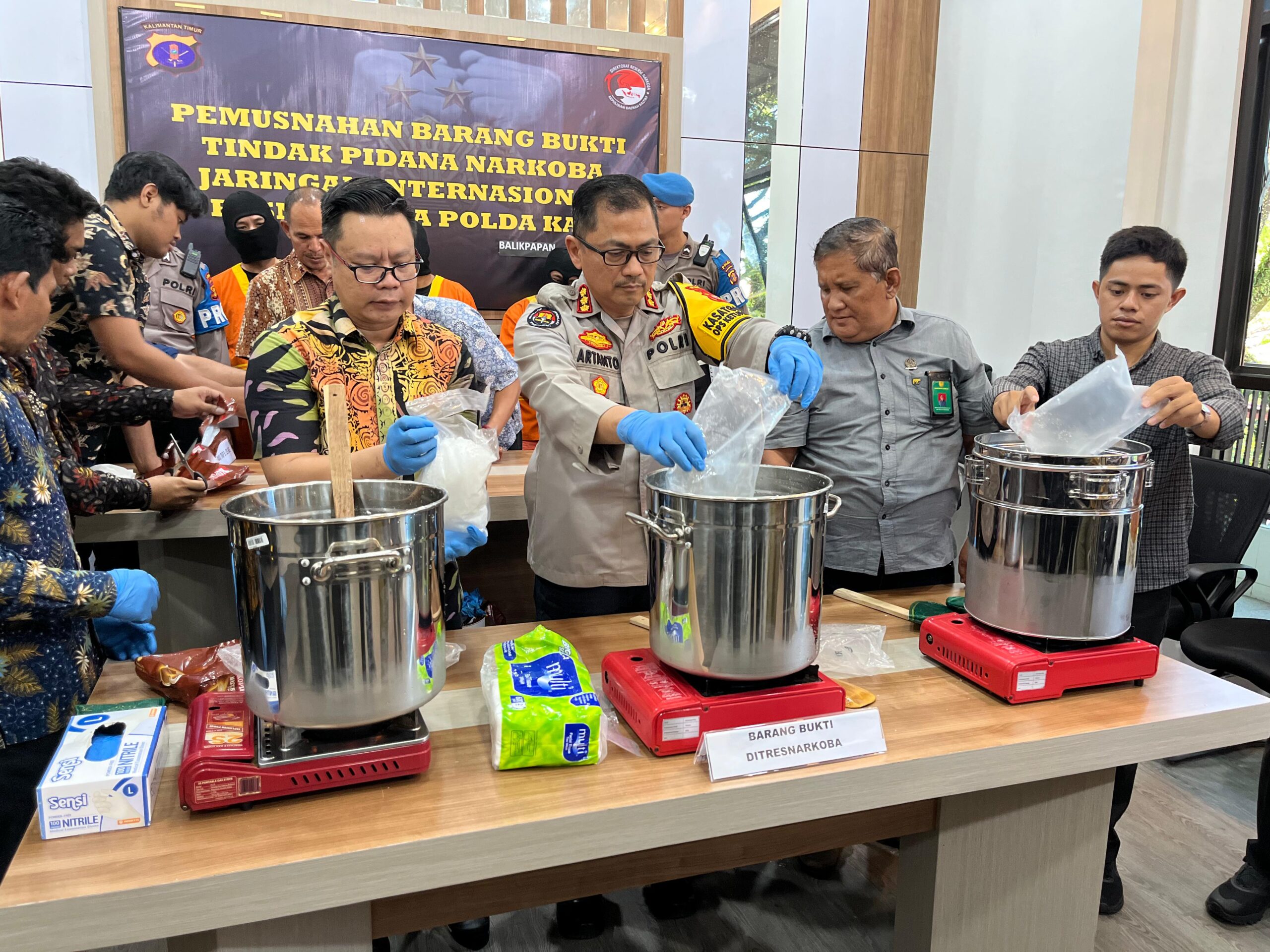 Gelar Konferensi Pers, Polda Kaltim Musnahkan 31.824 Gram Sabu