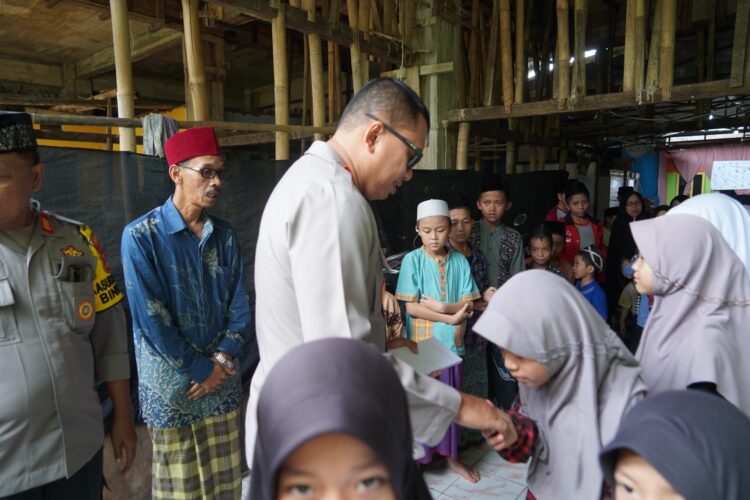 Bakti Sosial Kapolres Tasik Kota, Berikan Santunan ke Yayasan Nurul Millah Tawang