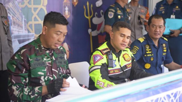 Patroli Bersama TNI-Polri Cek Posko Terpadu Di Kota Samarinda
