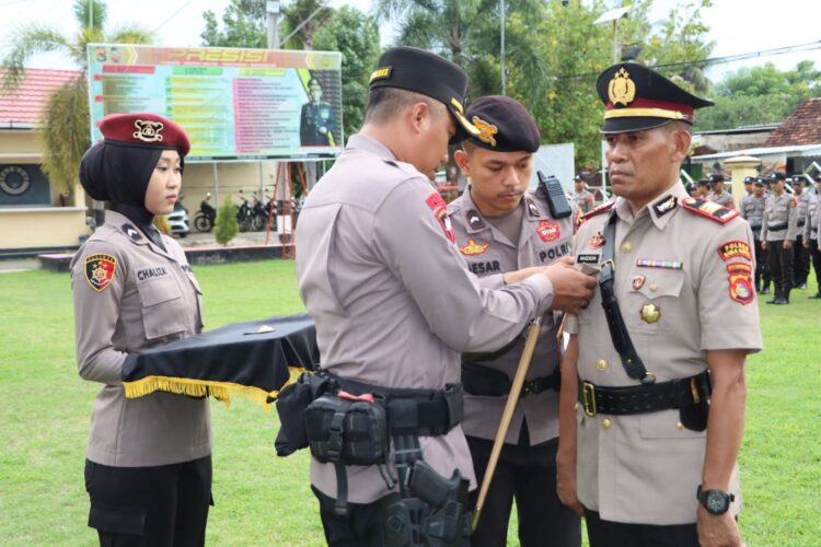 Kapolres Bima Pimpin Upacara Sertijab 2 Kasat dan Tiga Kapolsek