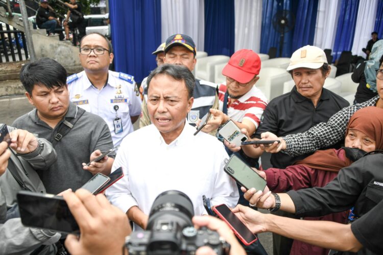 Sekda Jabar Lepas 2.034 Pemudik di Terminal Cicaheum