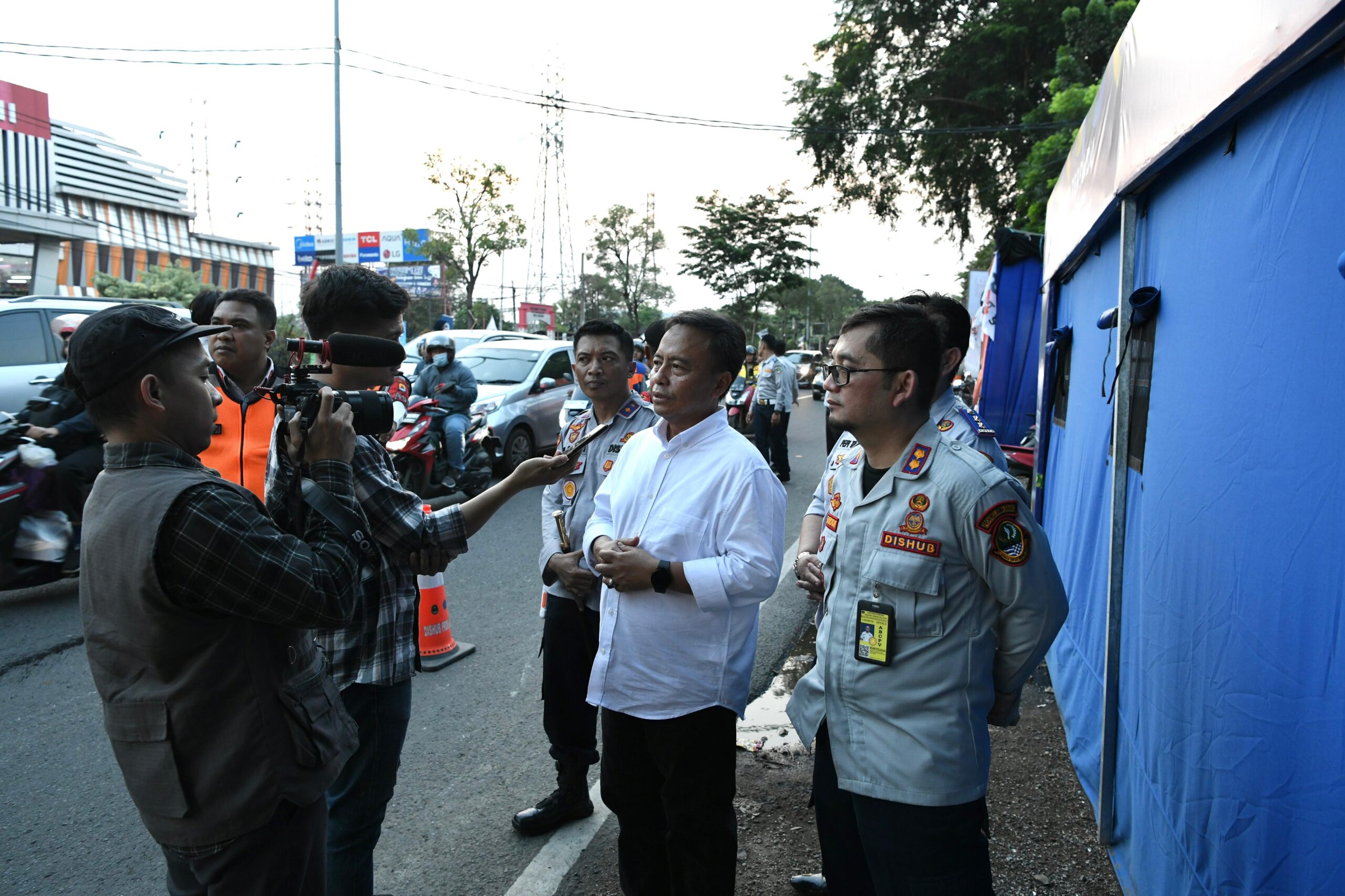 Sekda Jabar Herman Suryatman Monitoring Rest Area dan Posko UPTD Dishub Wilayah IV Kab. Cirebon