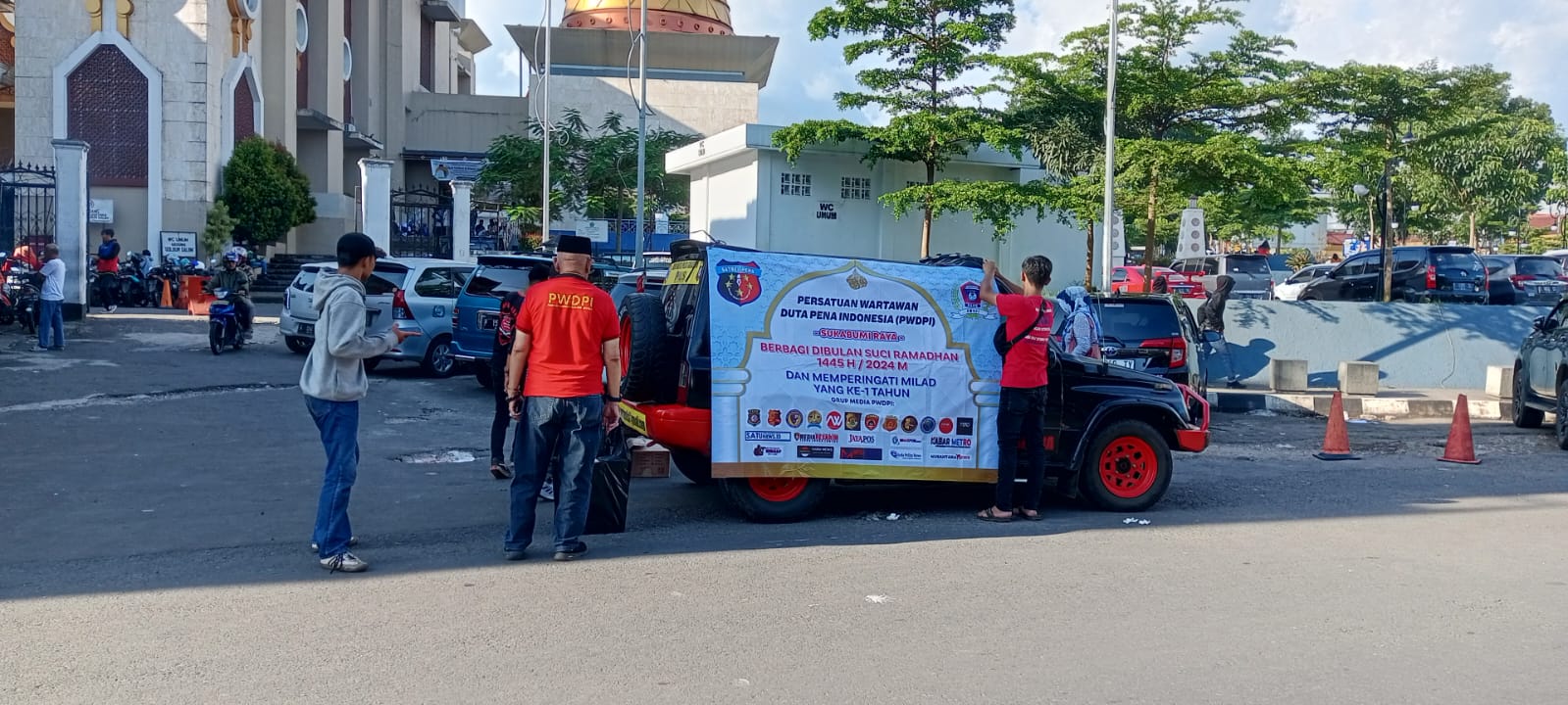 Persatuan Wartawan Duta Pena Indonesia (PWDPI) Sukabumi Raya Menyelengarakan Kegiatan Berbagi Di Bulan Ramadhan 1445 H 2024 M