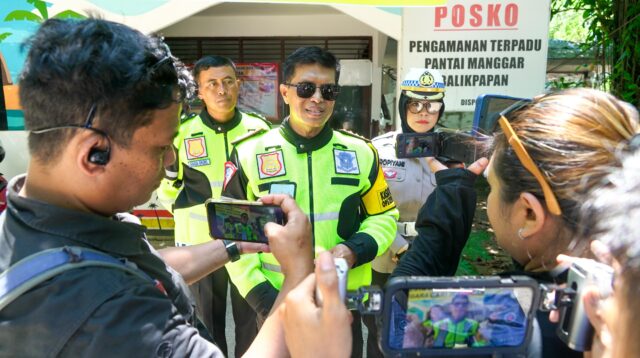 Pasca Lebaran, Dir Lantas Polda Kaltim Pantau Arus Lalu Lintas dan Keramaian Objek Wisata Pantai