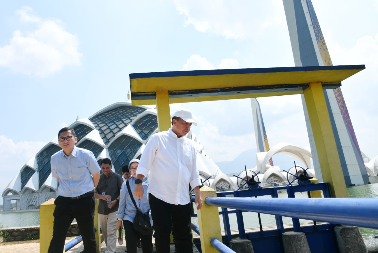 Sekda Herman Suryatman: Pengelolaan Masjid Raya Al Jabbar Dievaluasi Menyeluruh