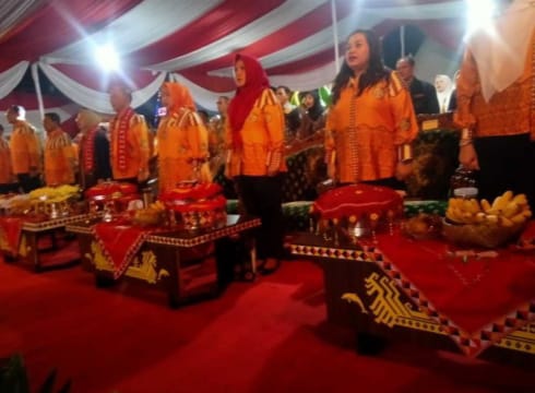 Pembukaan Tanggamus Expo Tahun 2024 Dalam Rangka Hari Ulang Tahun Kabupaten Tanggamus Ke 27 Ditandai Dengan Penabuhan Alat Canang Lampung