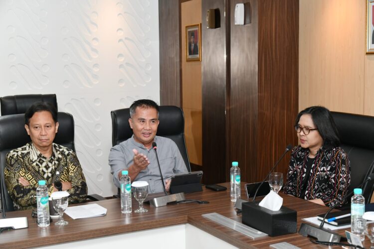 Penjabat Gubernur Bey Machmudin Hadiri Rapat Pleno Majelis Wali Amanat ITB