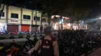 Polresta Balikpapan Berikan Pengamanan Bagi Masyarakat yang melaksanakan Nobar Tengah Malam"