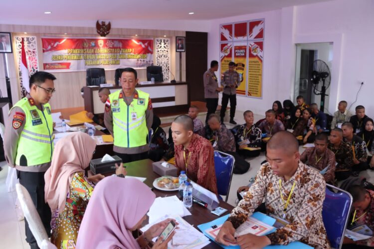 Kapolres Bintan Periksa Administrasi Tahap 1,Dalam Seleksi Penerimaan Anggota Polri