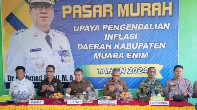 Operasi Pasar Murah di Kecamatan Gelumbang, Warga Antusias Belanja Sembako Murah