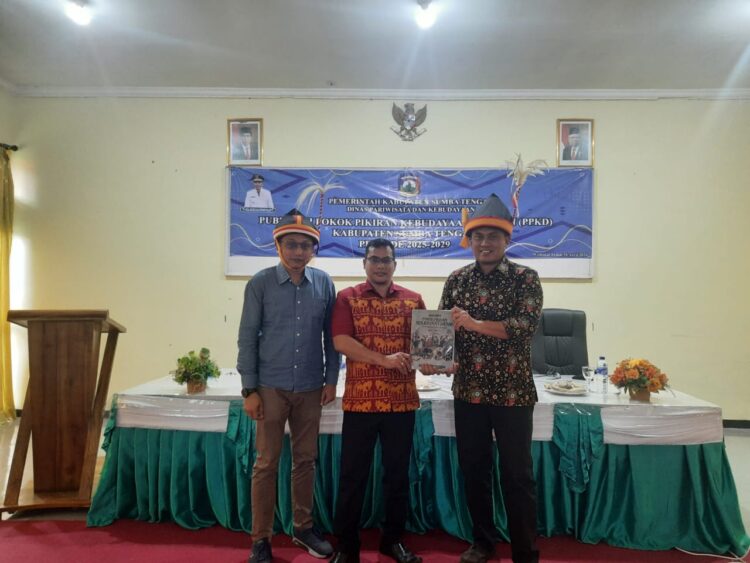 Publikasi Dokumen Pokok Pikiran Kebudayaan Daerah (PPKD) Kabupaten Sumba Tengah Periode 2024 - 2029 Publikasi Dokumen Pokok Pikiran Kebudayaan Daerah (PPKD) Kabupaten Sumba Tengah Periode 2024 - 2029