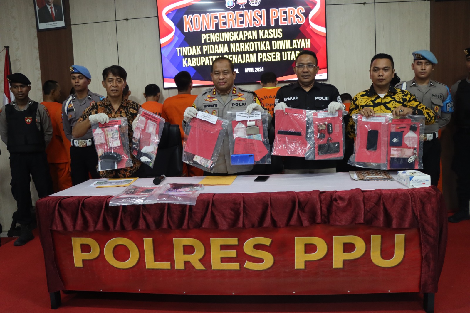 Polres PPU Melaksanakan konferensi Pers Kasus Penyalahgunaan Narkoba, Sebelas Tersangka Di Amankan