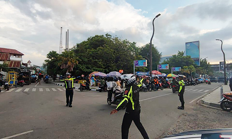 Cegah Kemacetan Saat Berburu Takjil, Polisi Laksanakan Strong Point