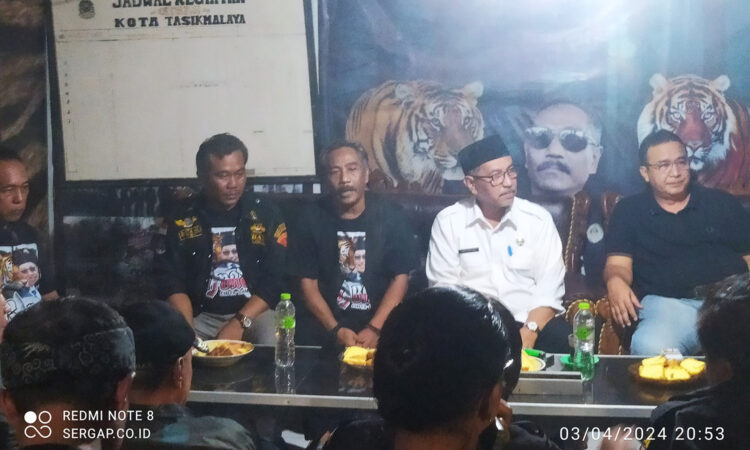 Drs. H. Ivan Dicksan Hasanuddin, M.Si, Menghadiri Kegiatan Safari Ramadhan dengan Keluarga Besar Resort GIBAS Kota Tasikmalaya Drs. H. Ivan Dicksan Hasanuddin, M.Si, Menghadiri Kegiatan Safari Ramadhan dengan Keluarga Besar Resort GIBAS Kota Tasikmalaya