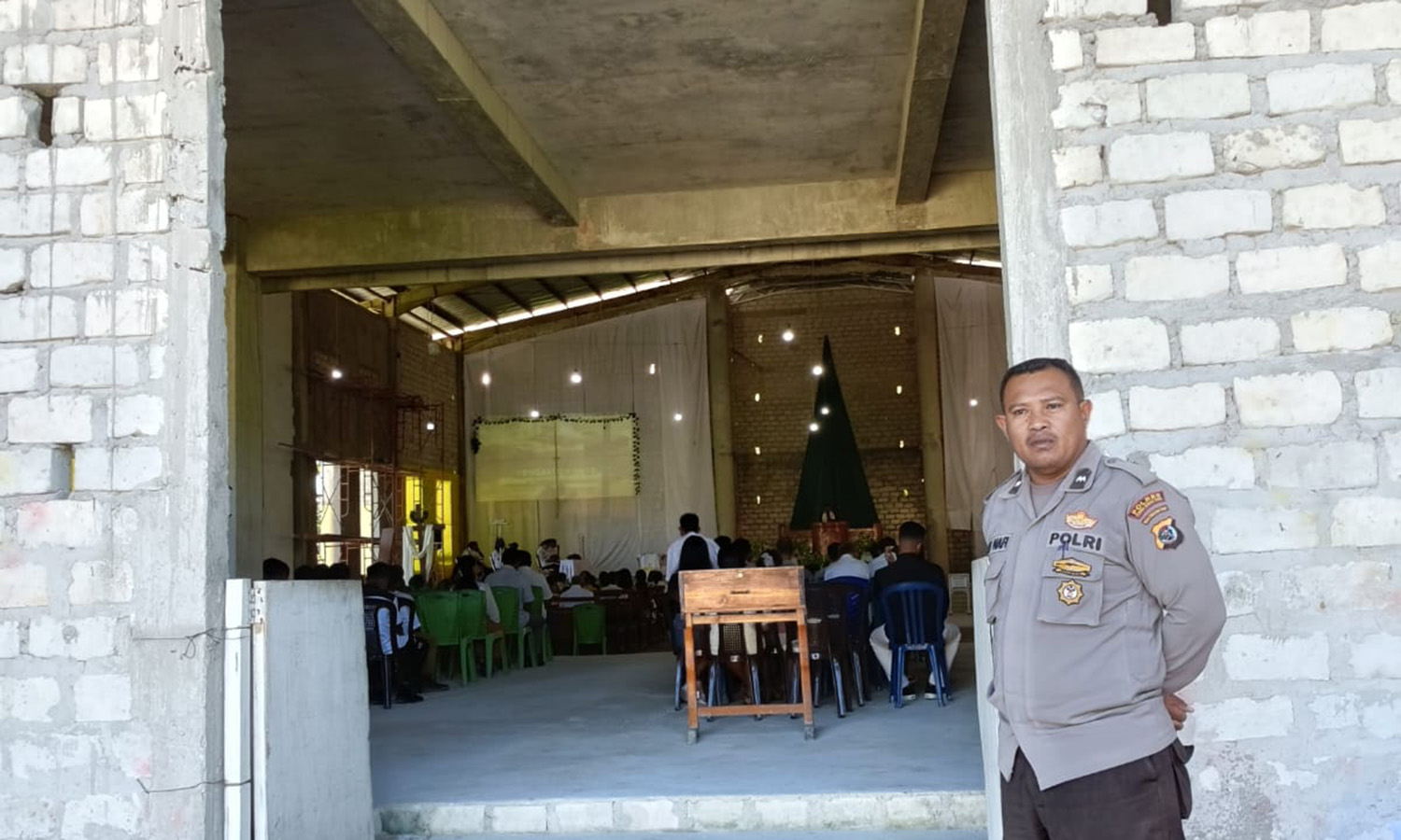 Patroli Malam Oleh Anggota Polsek Wewewa Barat Pengamanan Ibadah Kenaikan Yesus Kristus