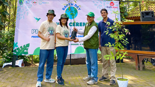 ABC Lanjutkan Program Penanaman 1.000 Pohon, Dukung Konservasi Hutan dan Daerah Tangkapan Air di Jawa Timur