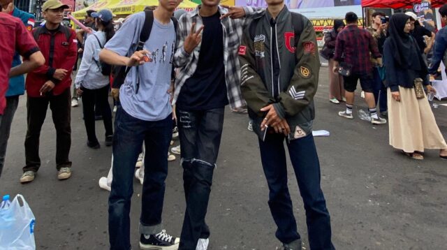 Bersama Para Buruh, Putra Ketum PWDPI Ikut Unjuk Rasa Tuntut Cabut UU Cipta Kerja