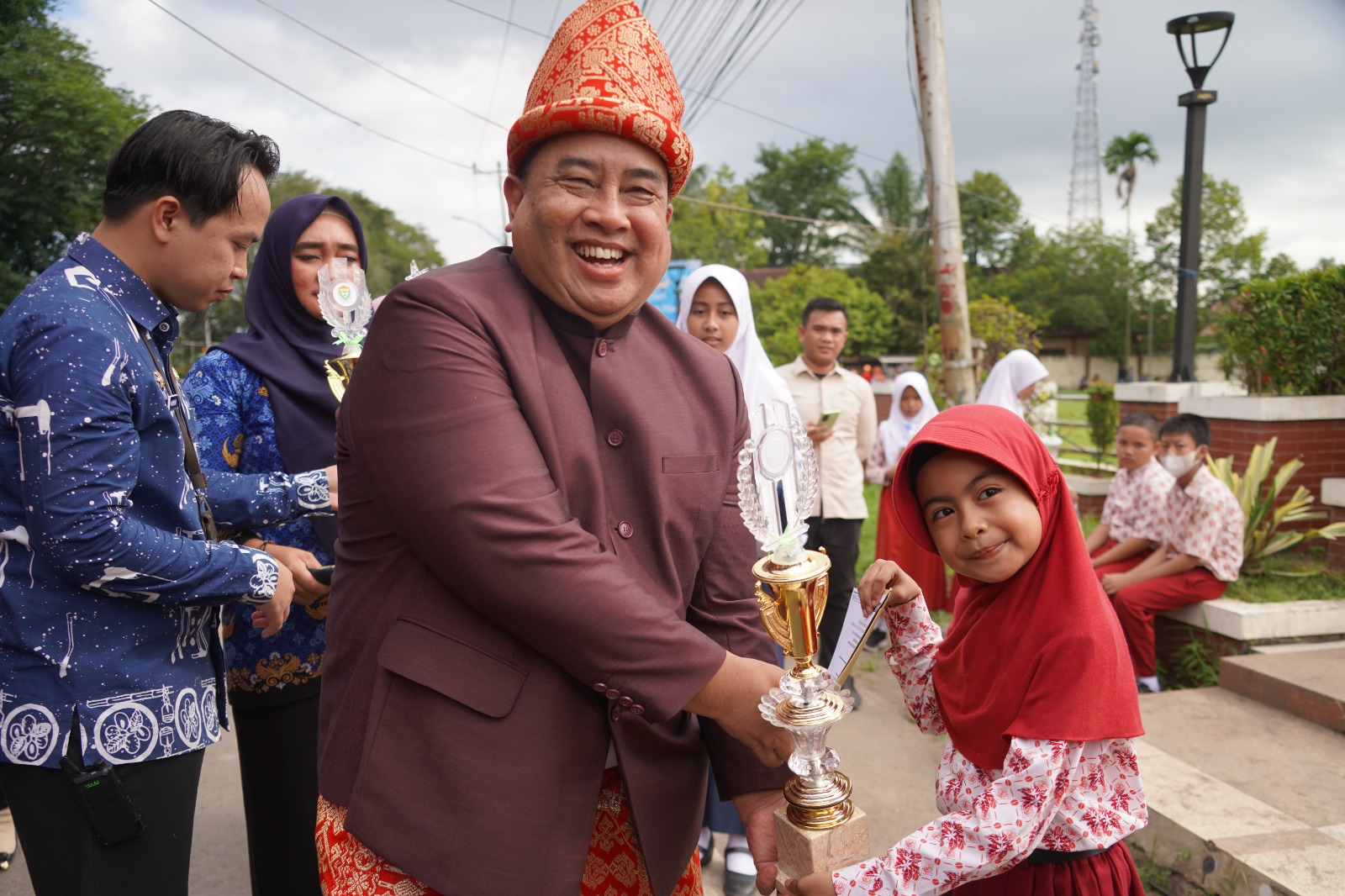 Ir Yulius Pimpin Upacara Peringatan Hari Pendidikan Nasional di Muara Enim